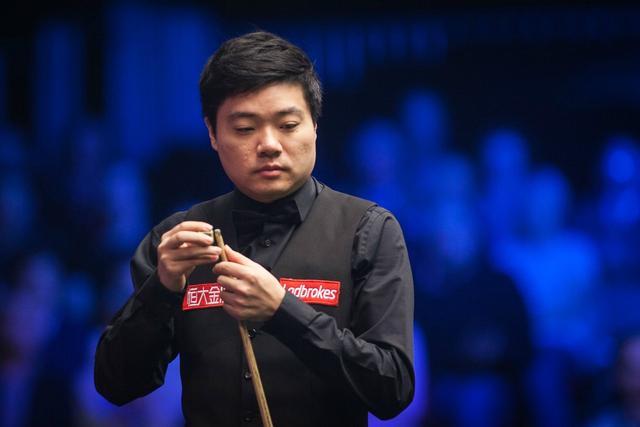 着阵容的再 着阵容的再