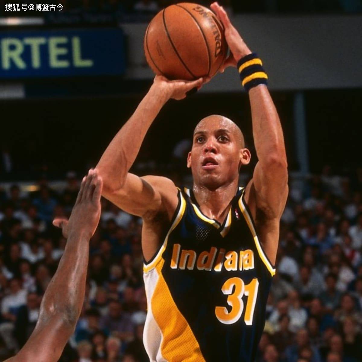 刚冲回西甲 刚冲回西甲