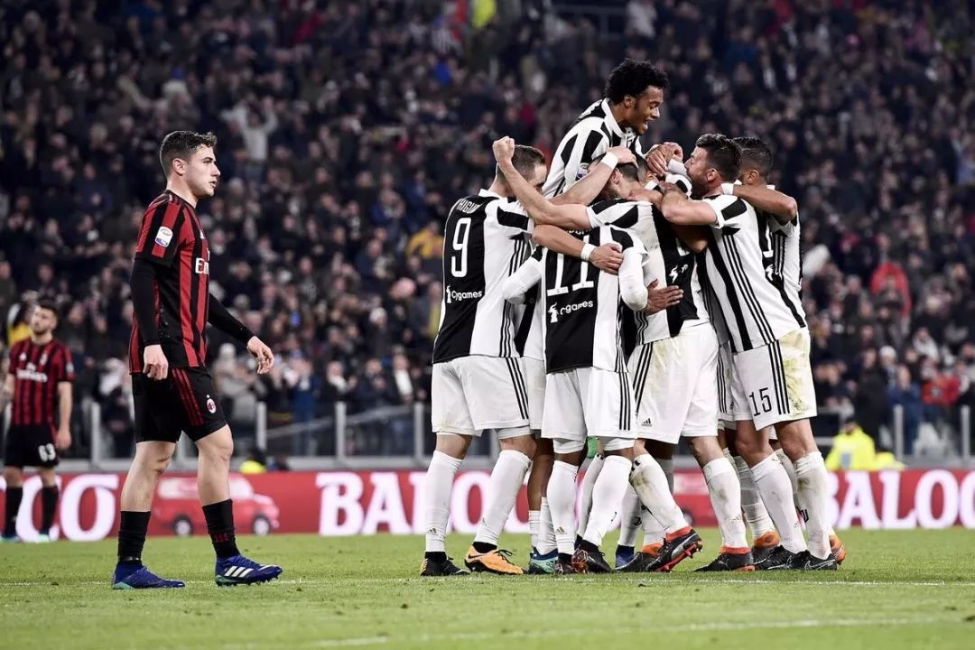 他已经踢出 他已经踢出